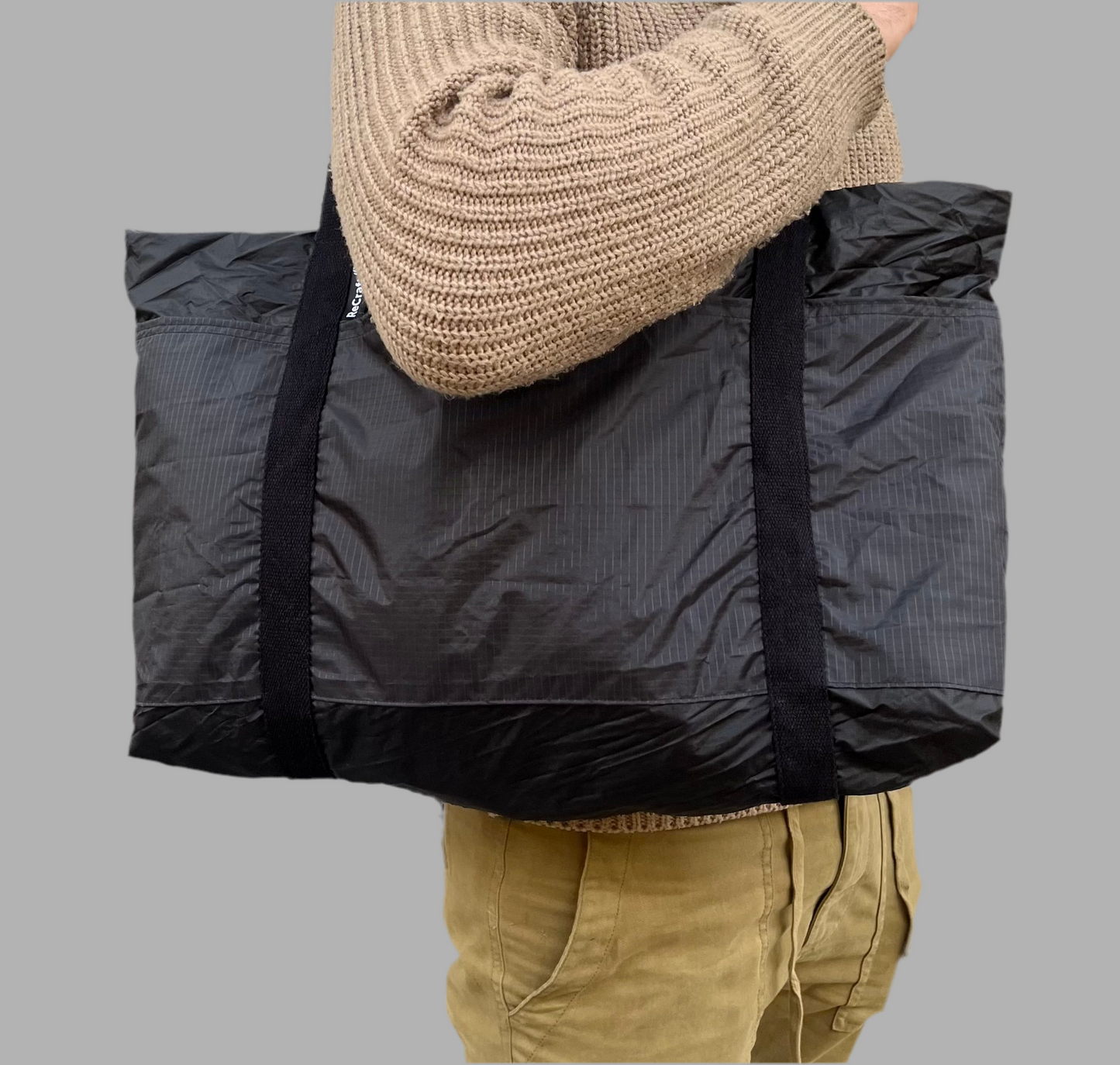 Bolso grande con cremallera